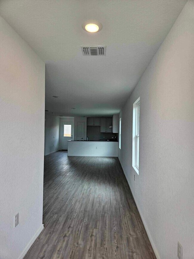 Building Photo - Beautiful VIDA Home Available Now – 2 Weeks FREE Rent!