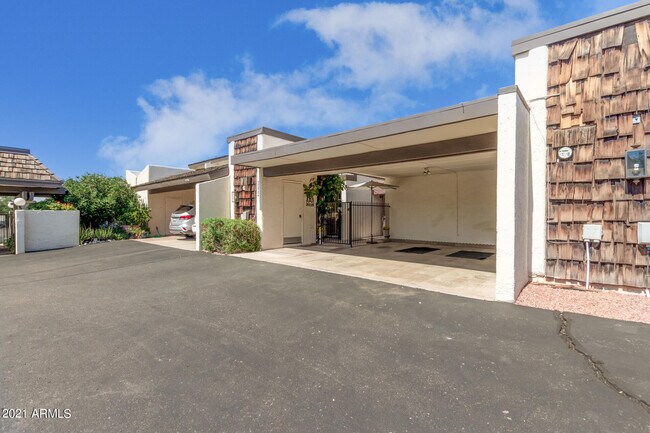 Building Photo - 6735 N 16th Pl