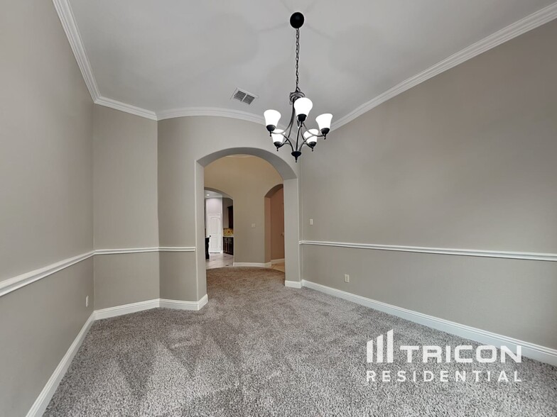 Building Photo - 3021 Marble Falls Dr