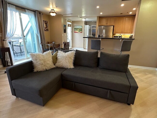 Building Photo - "Chic 1-Bedroom Retreat in the Heart of San Diego’s Little Italy – Perfect Urban Living!"