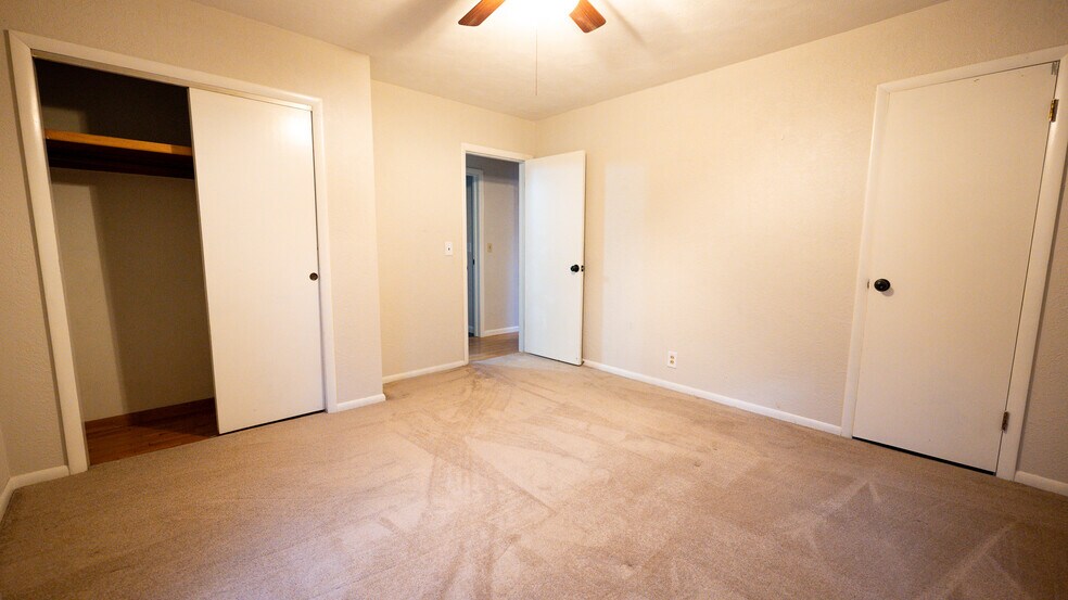 Building Photo - 514 Minnie Ave