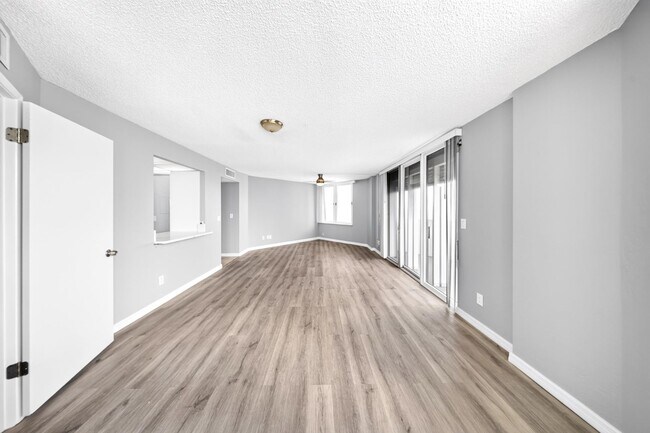 Building Photo - 3047 S Atlantic Ave