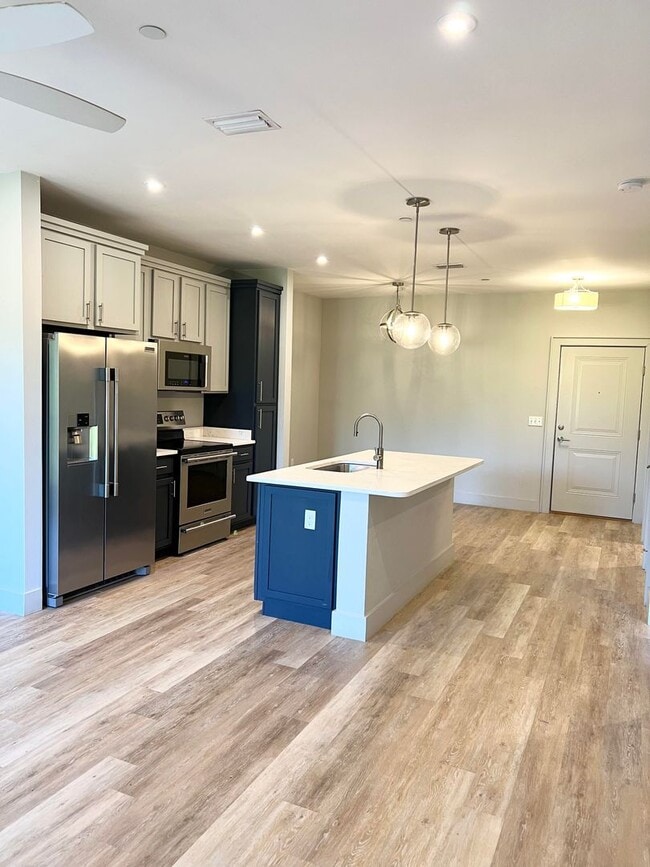 Building Photo - 2501 Bienville Blvd