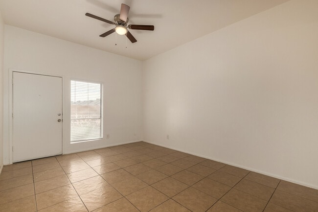 Building Photo - Stadio 3bedroom 2 bathroom