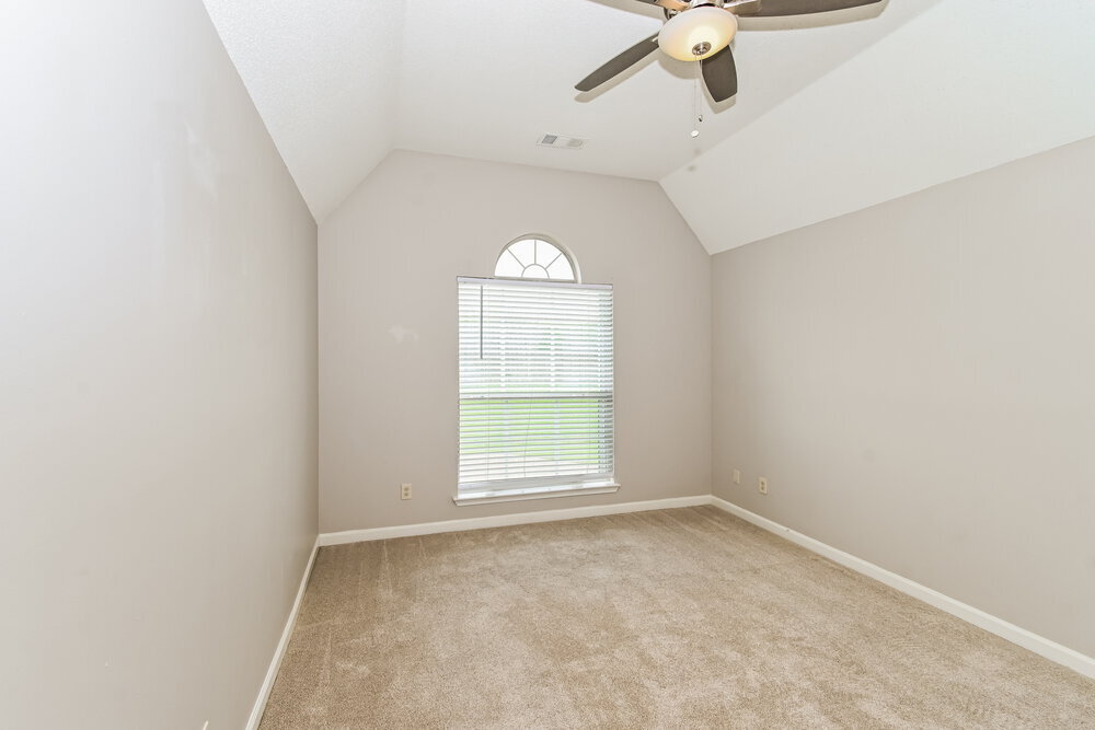 Building Photo - 4874 Phipps Dr