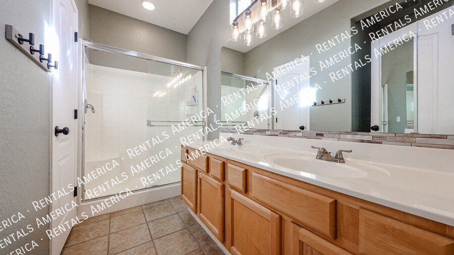 Building Photo - 11555 W Kinderman Dr