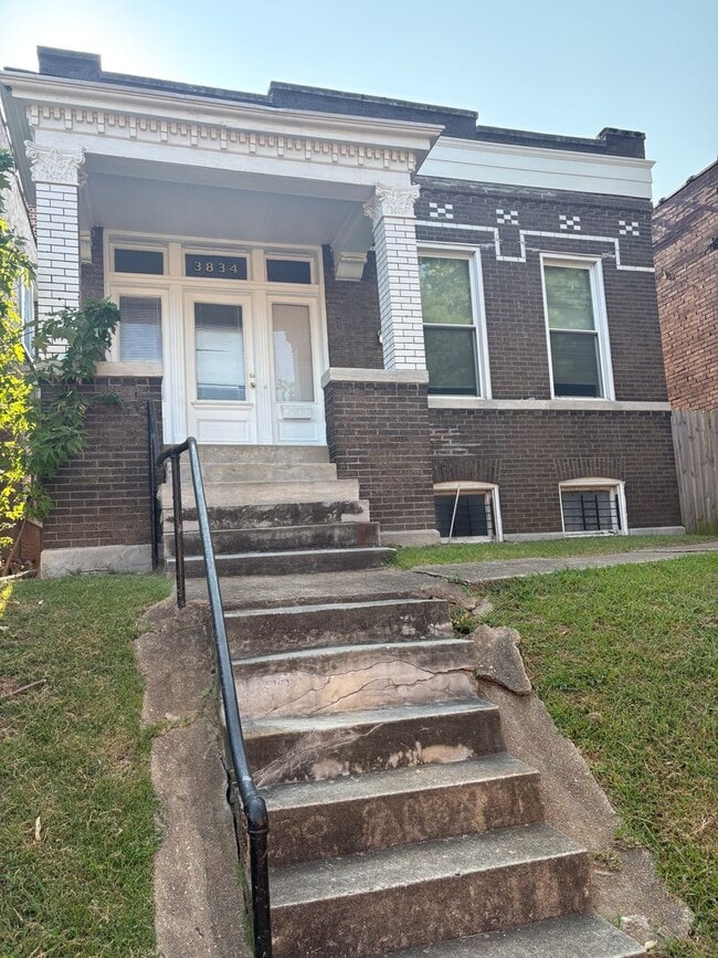 Building Photo - Fresh and Beautiful 3 bedroom South City Home