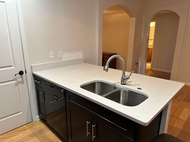 Building Photo - 665 Tennessee St