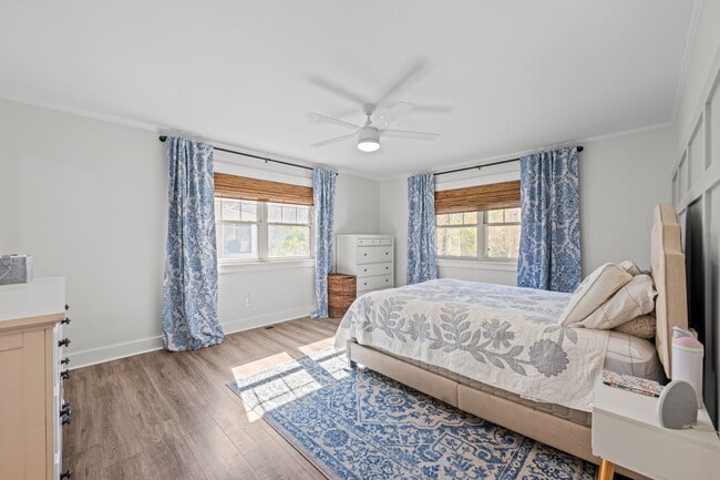 Building Photo - 6115 Gondolier Dr