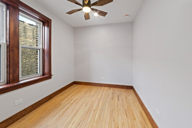 Building Photo - 4834 N Springfield Ave