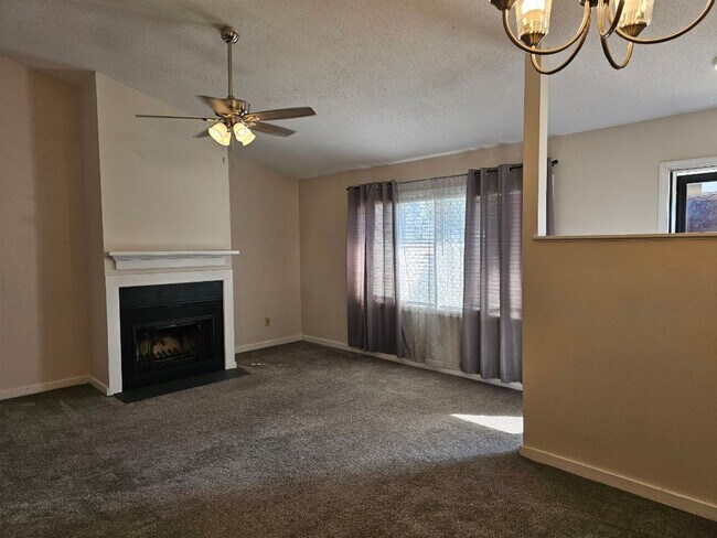 Building Photo - 11 Pillory Cir
