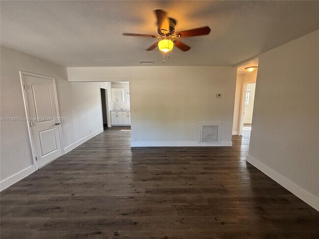 Building Photo - 1251 SW 11th Ave