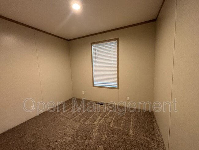 Building Photo - 725 S 12th St