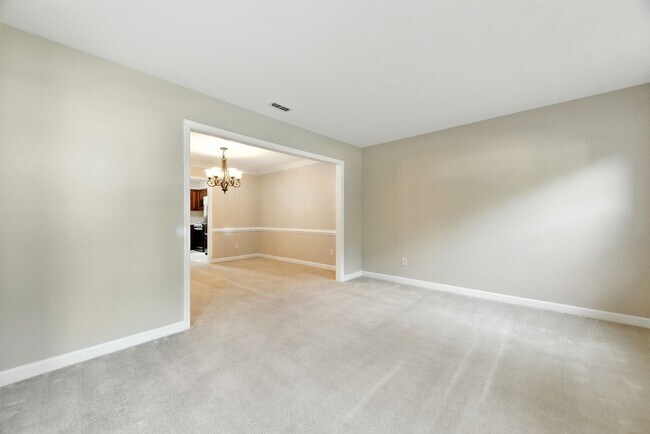 Building Photo - York County 4 BR Coventry House