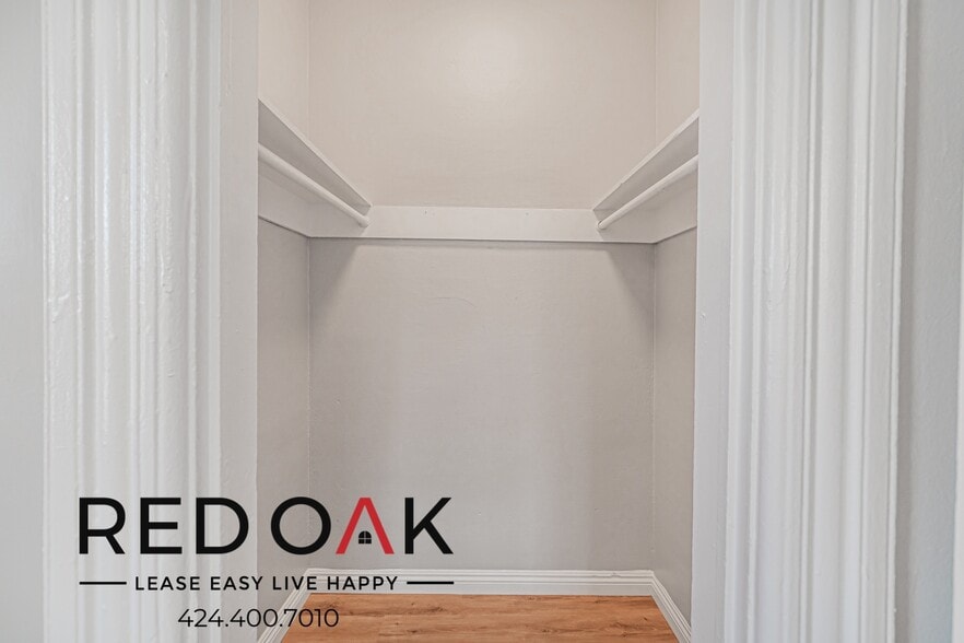 Building Photo - 819 N Madison Ave