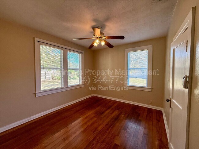 Building Photo - 625 Meteor St