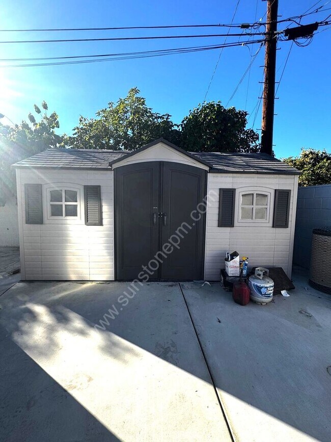 Building Photo - 1569 Carol Dr