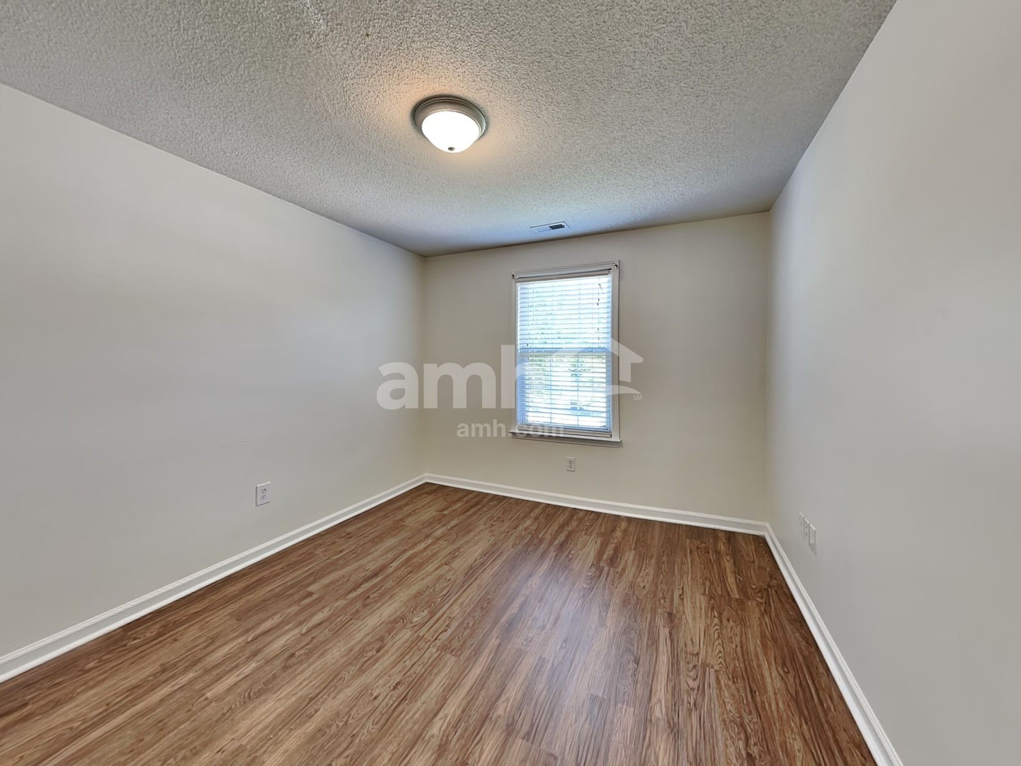 Building Photo - 125 Fairford Dr