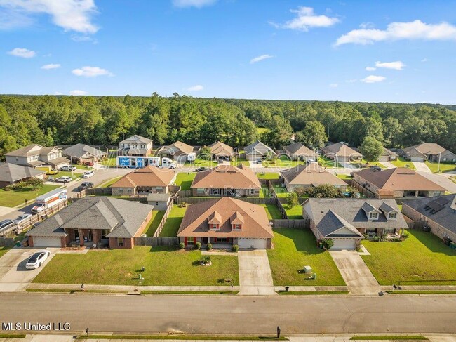 Building Photo - 18020 Canal Landing Dr