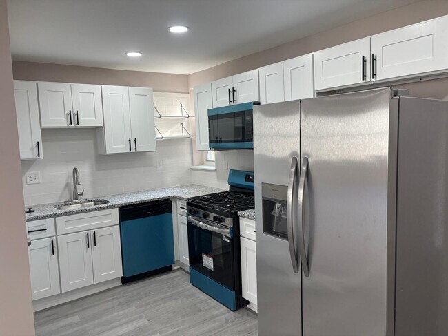 Building Photo - 1711 N Caroline St