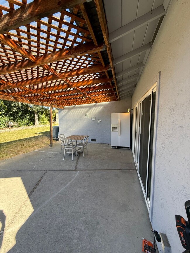 Building Photo - 7389 Newcastle Ln