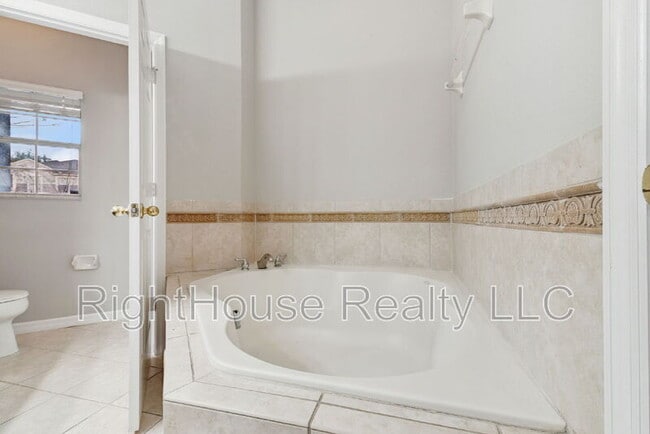 Building Photo - 1283 Travertine Terrace