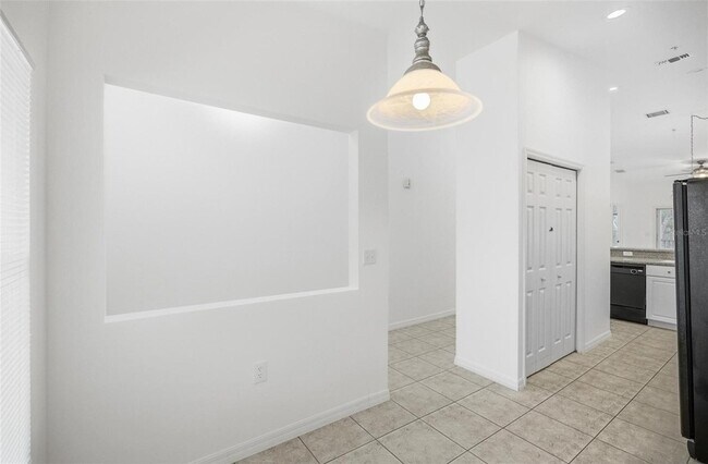 Building Photo - 100 Canopy Walk Ln