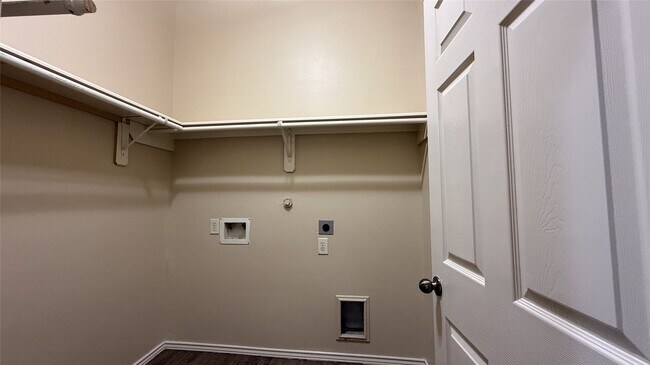 Building Photo - 13615 Evening Wind Dr