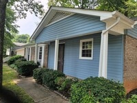 Building Photo - 1629 Village Pl