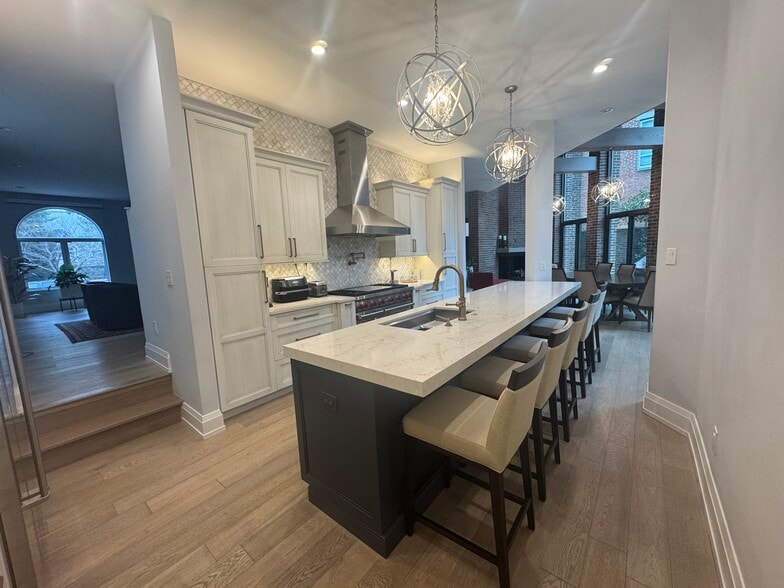 Building Photo - 230 S 3rd St