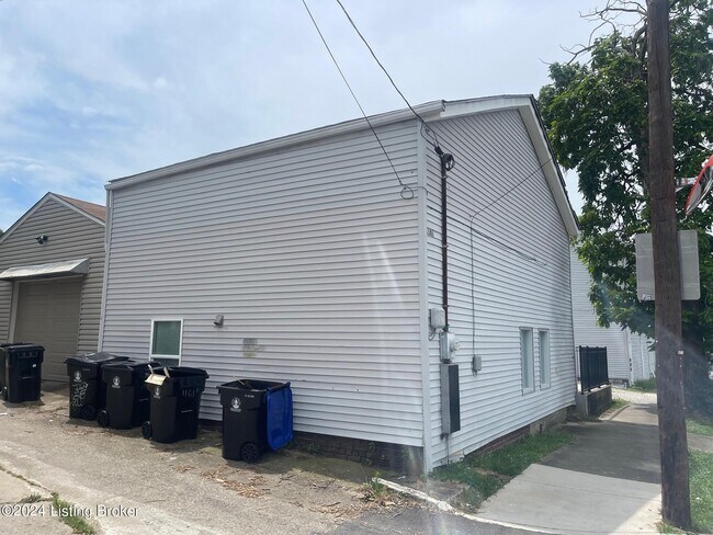 Building Photo - 1101 Goss Ave