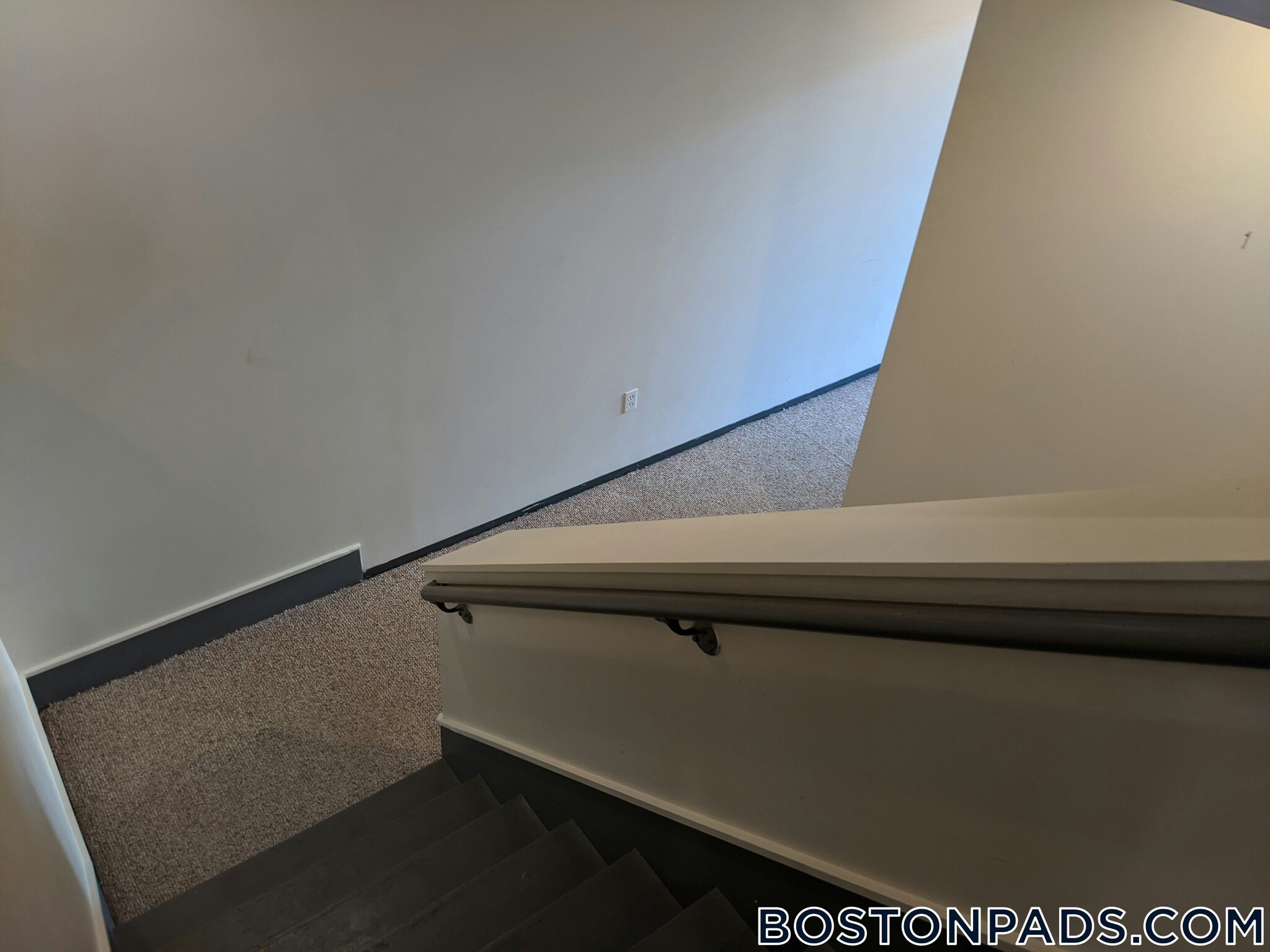 Building Photo - 160 E Berkeley St