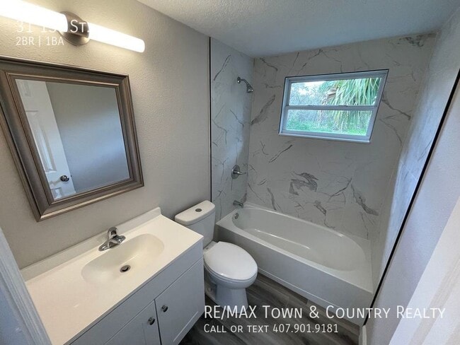 Building Photo - 31 E 1st St