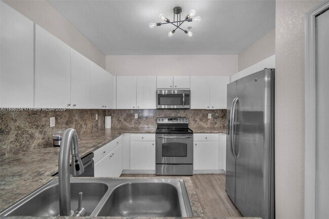 Building Photo - 4361 SW 160th Ave