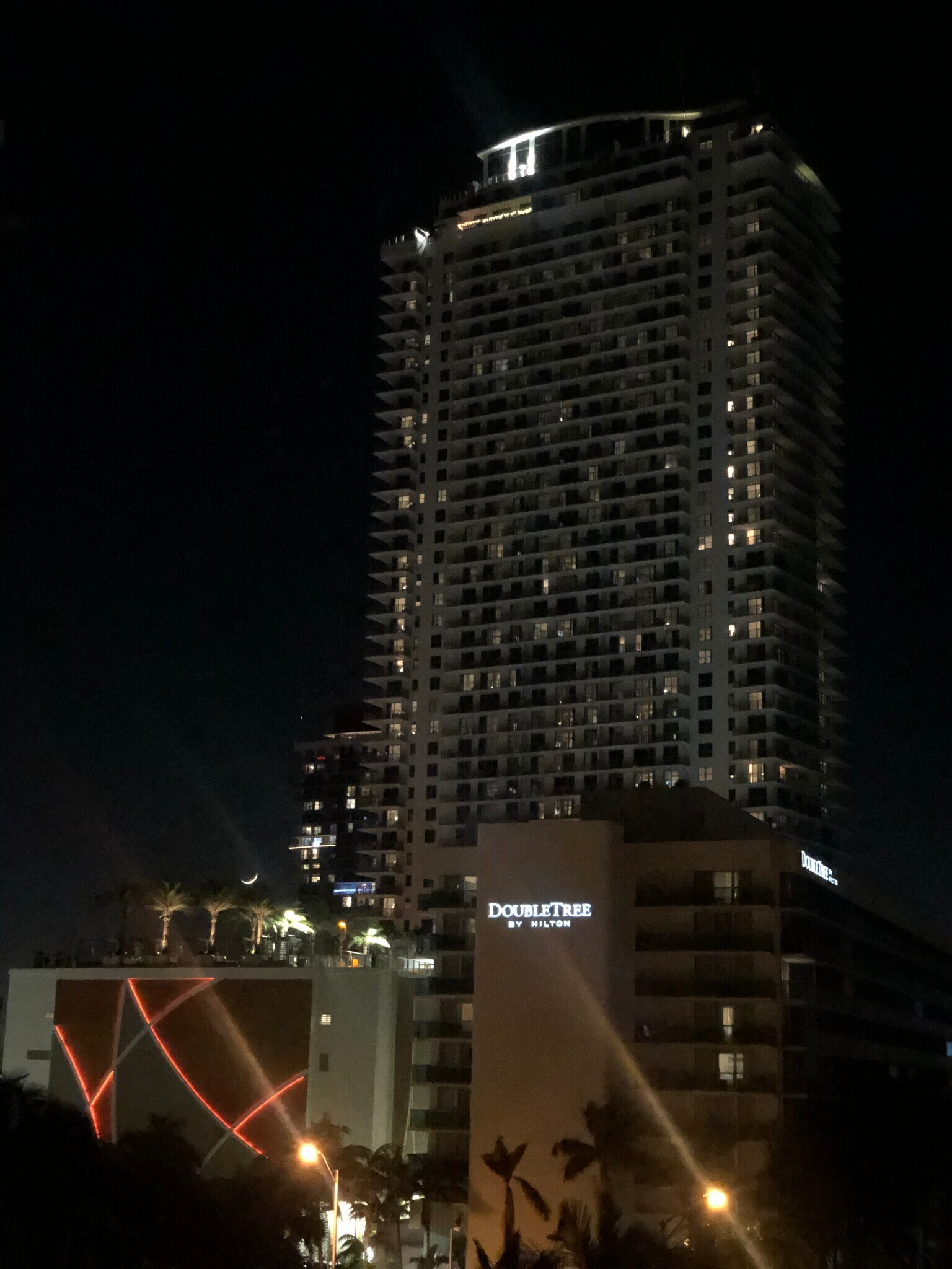 Building Photo - 3901 S Ocean Dr