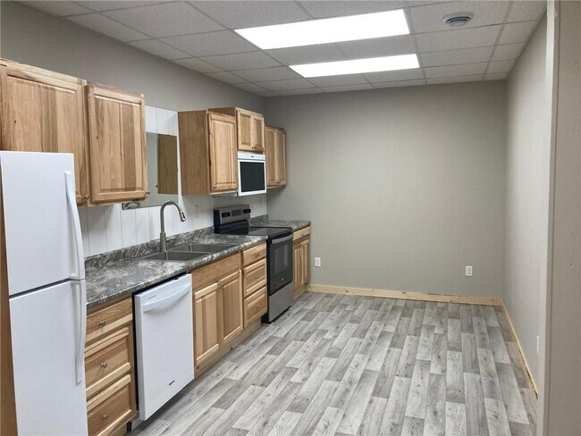 Building Photo - 219 6th St