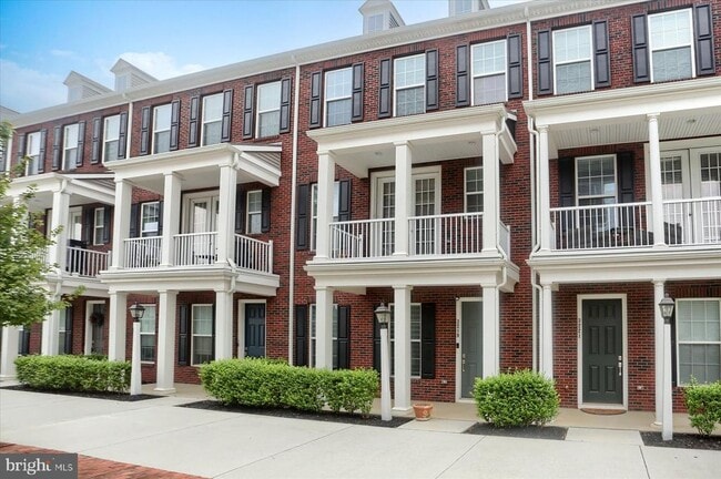 Building Photo - 3219 Wayland Rd