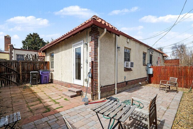 Building Photo - Stylish living in the heart of Mayfair - adorable 1 bedroom - 1 bathroom