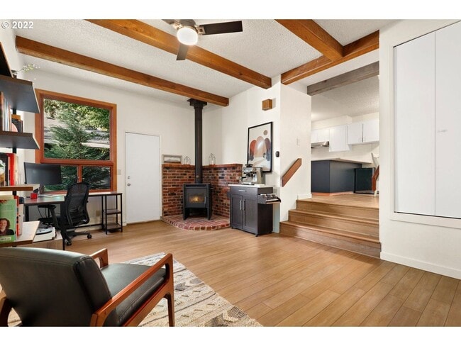 Building Photo - CHARMING HOME NEAR MULTNOMAH VILLAGE IN SW PORTLAND