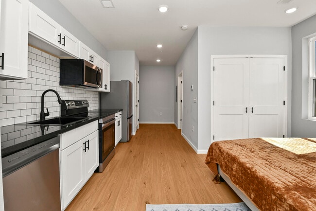 Building Photo - 505 W Grand St