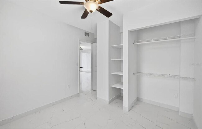 Building Photo - 5519 1/2 Gulfport Blvd S