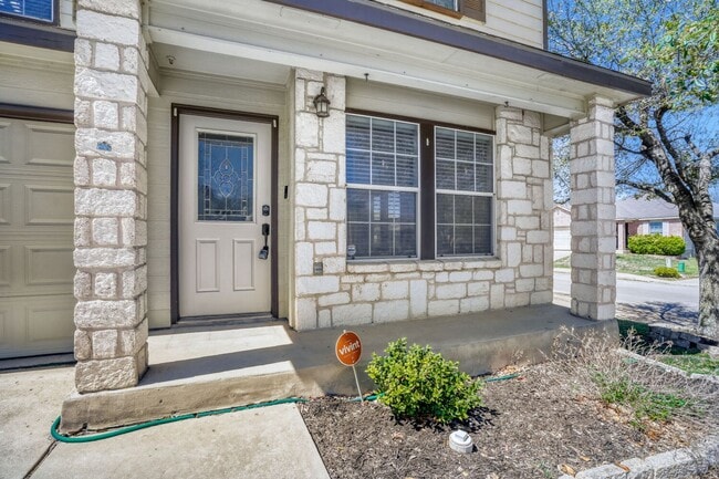 Building Photo - Charming & Spacious 4 Bedroom 2 and Half bath Home with Open Living, Modern Updates, and Private ...