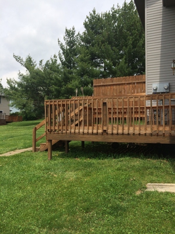Building Photo - 3 bedroom, 1.5 bath town home located on B...