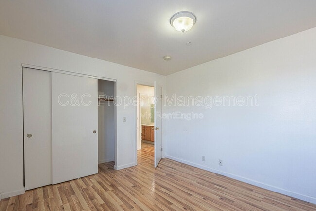 Building Photo - 15 Dolores Ave