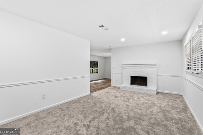 Building Photo - 2923 Bicentennial Dr SW