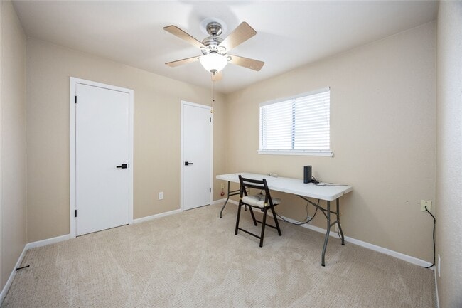 Building Photo - 2331 Ridgemont Dr