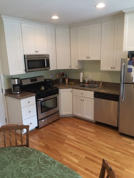 Kitchen - 293 Vermont St
