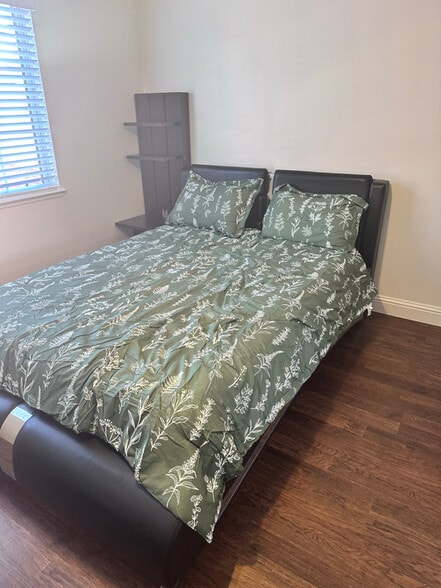 Building Photo - 33620 8th St