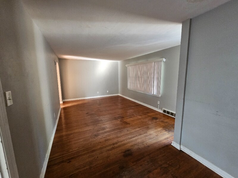 Building Photo - 23 Beacon Ave