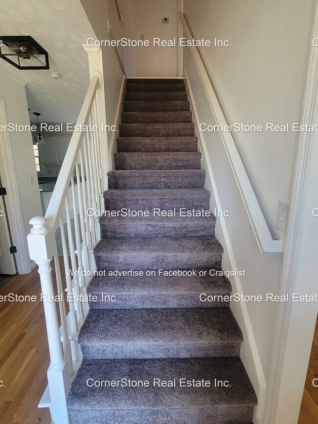 Building Photo - 3942 Watling Ct